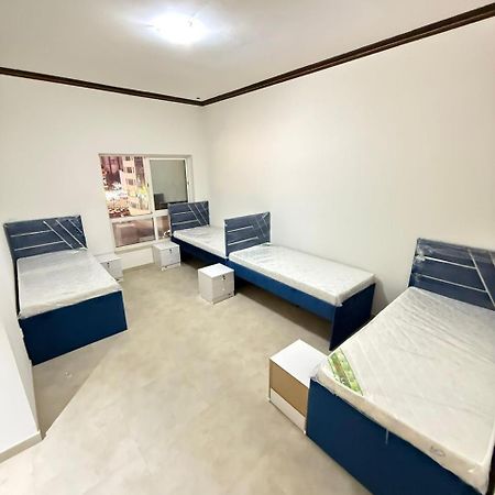 Backpackers Heaven ! 18 Beds In A 2 Bedroom Apartment In Front Of Union Metro Station Diera Dubái Exterior foto