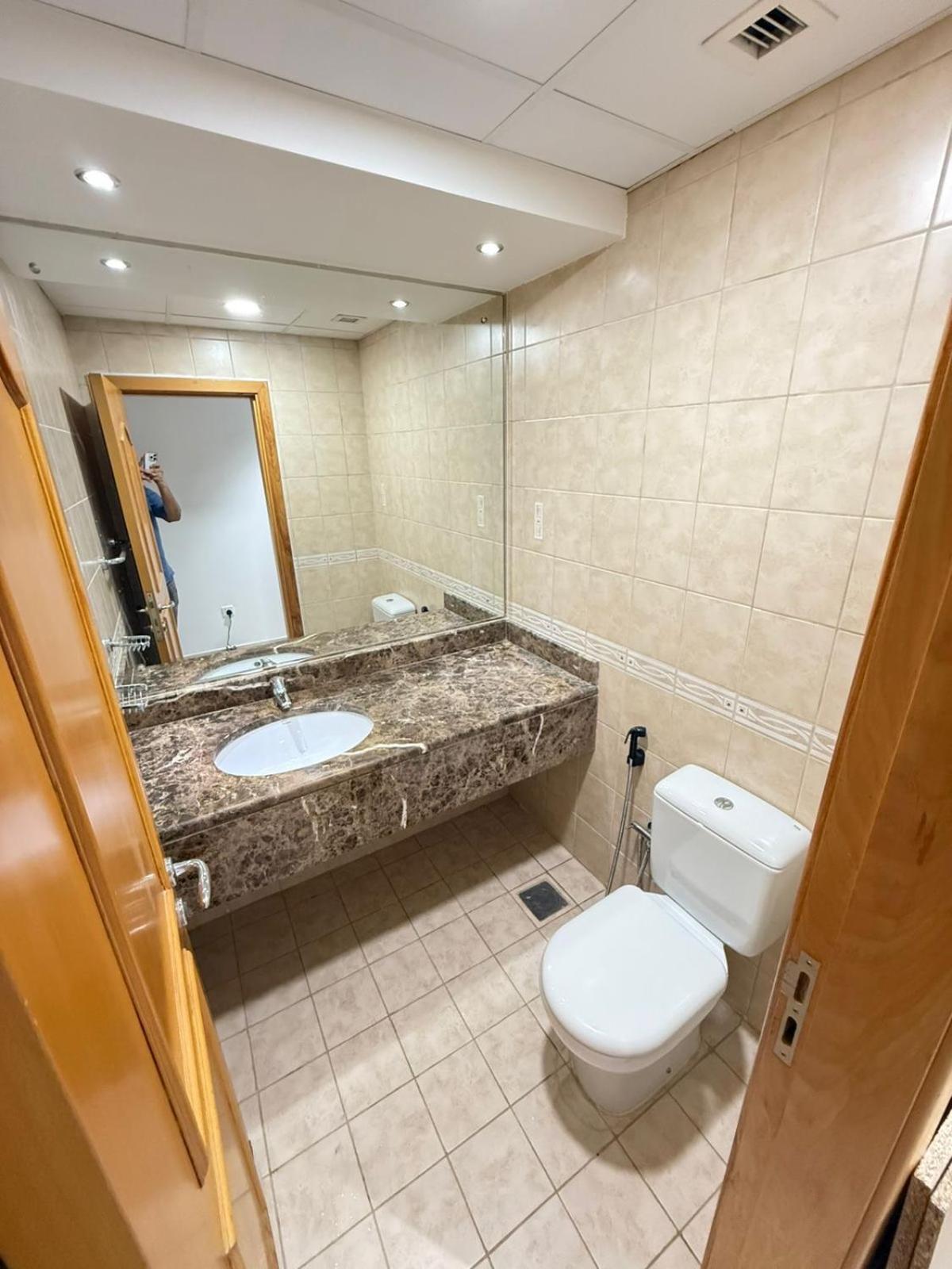Backpackers Heaven ! 18 Beds In A 2 Bedroom Apartment In Front Of Union Metro Station Diera Dubái Exterior foto